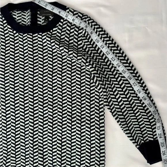 J. Crew Women Italian Cashmere Navy Blue and Mint Green Cropped Sleeve Sweater S - Picture 8 of 9